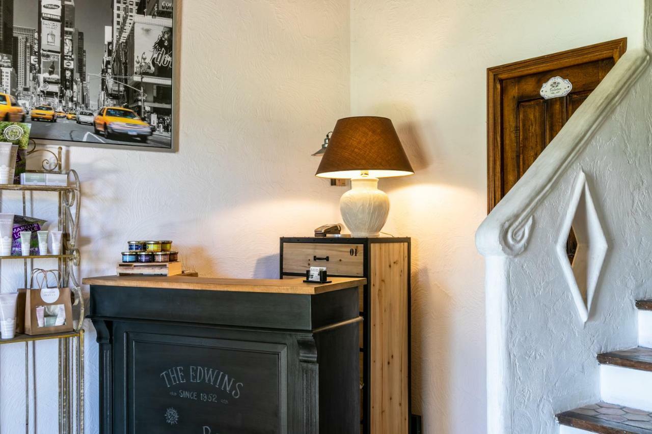 Mas Saint Julien Bed and Breakfast Cavaillon Buitenkant foto